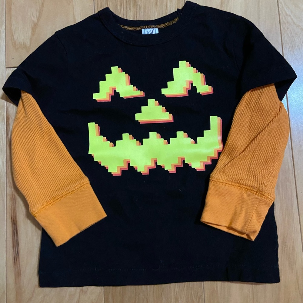Glow in the dark pumpkin thermal tee
